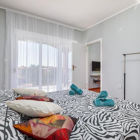 Apartman Vera Pola Esterno foto