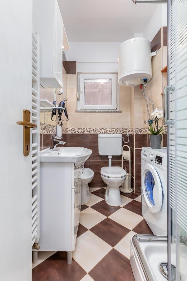 Apartman Vera Pola Esterno foto