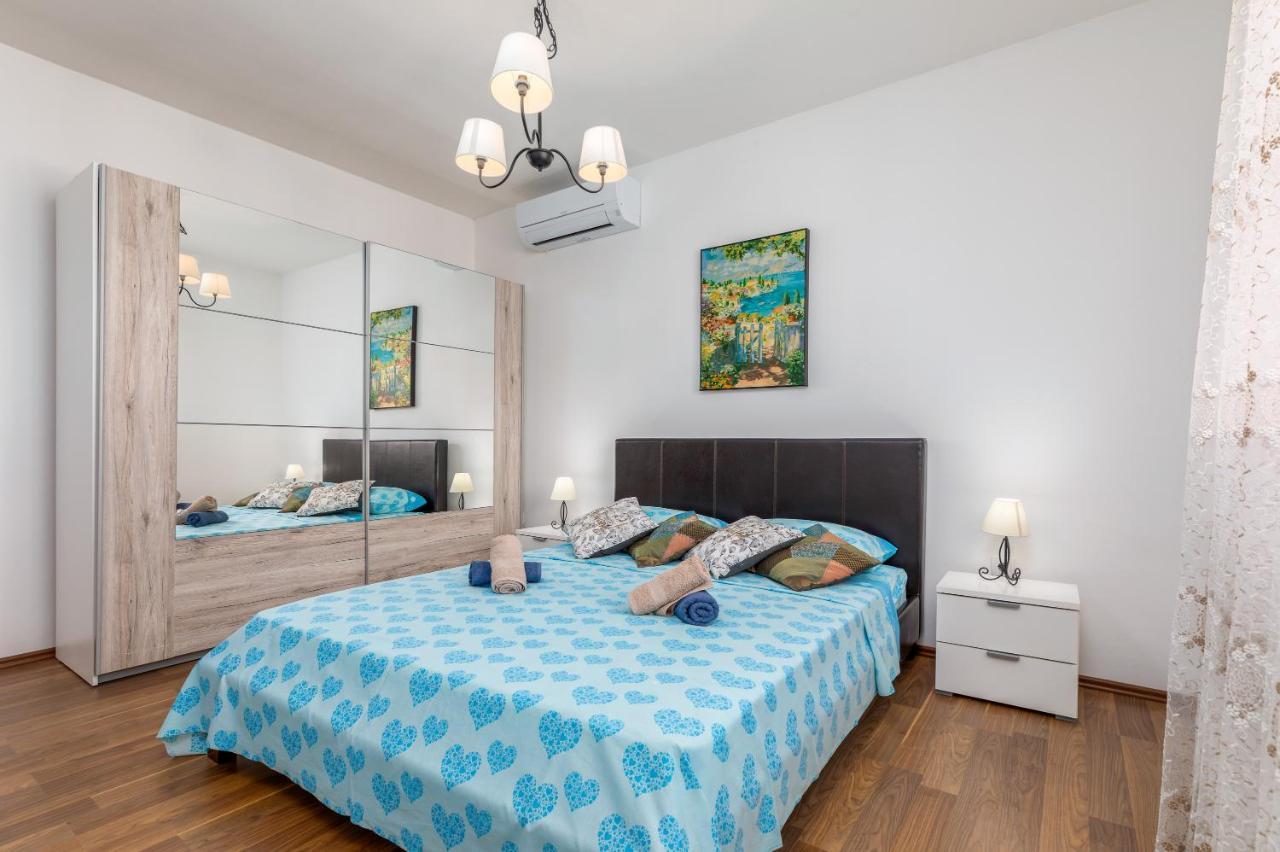 Apartman Vera Pola Esterno foto