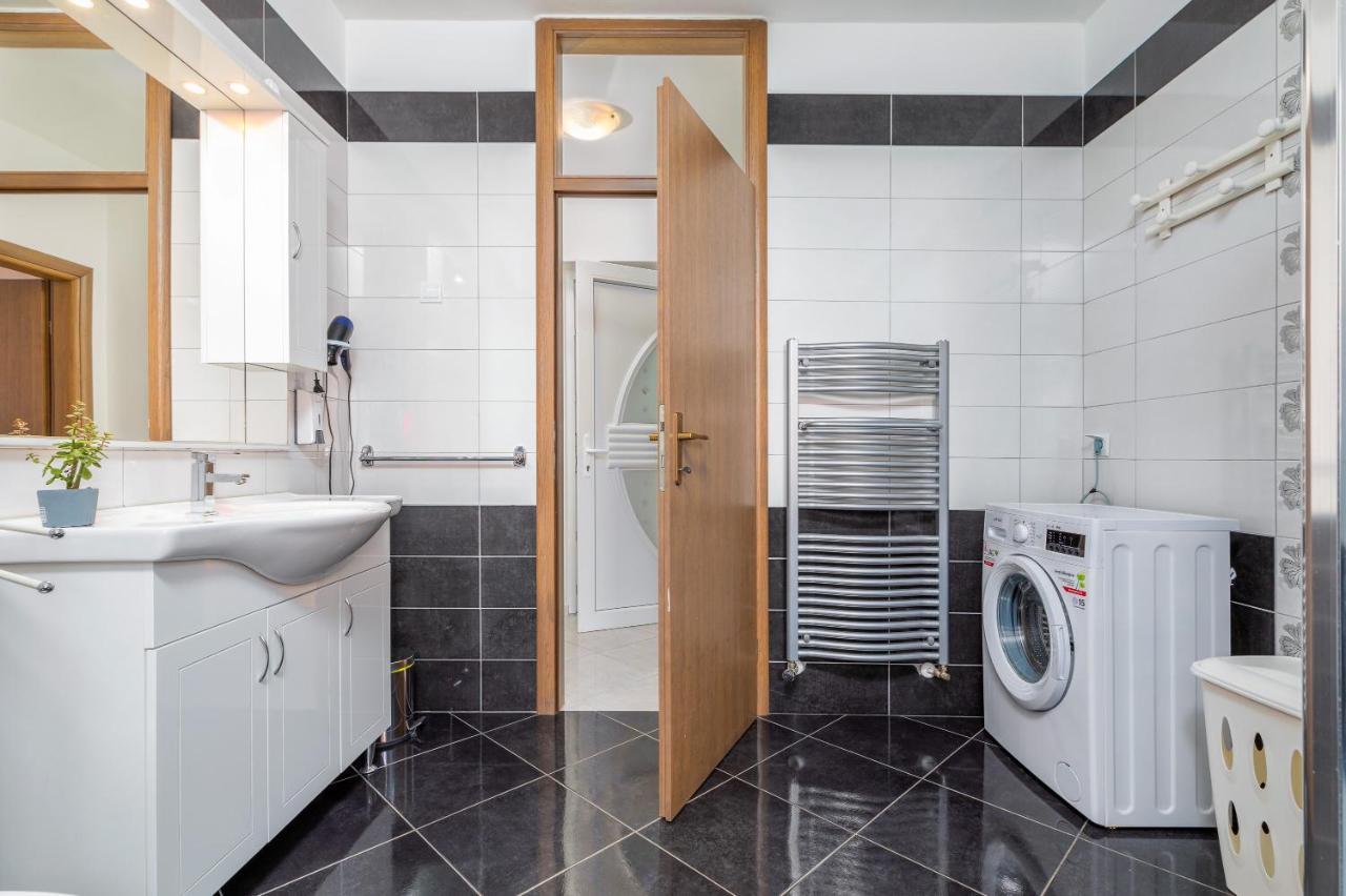 Apartman Vera Pola Esterno foto