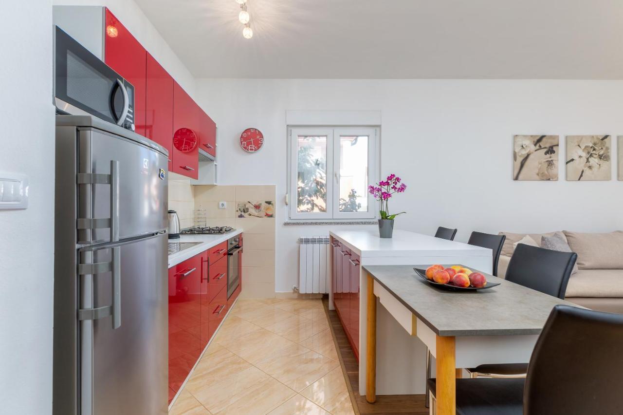 Apartman Vera Pola Esterno foto