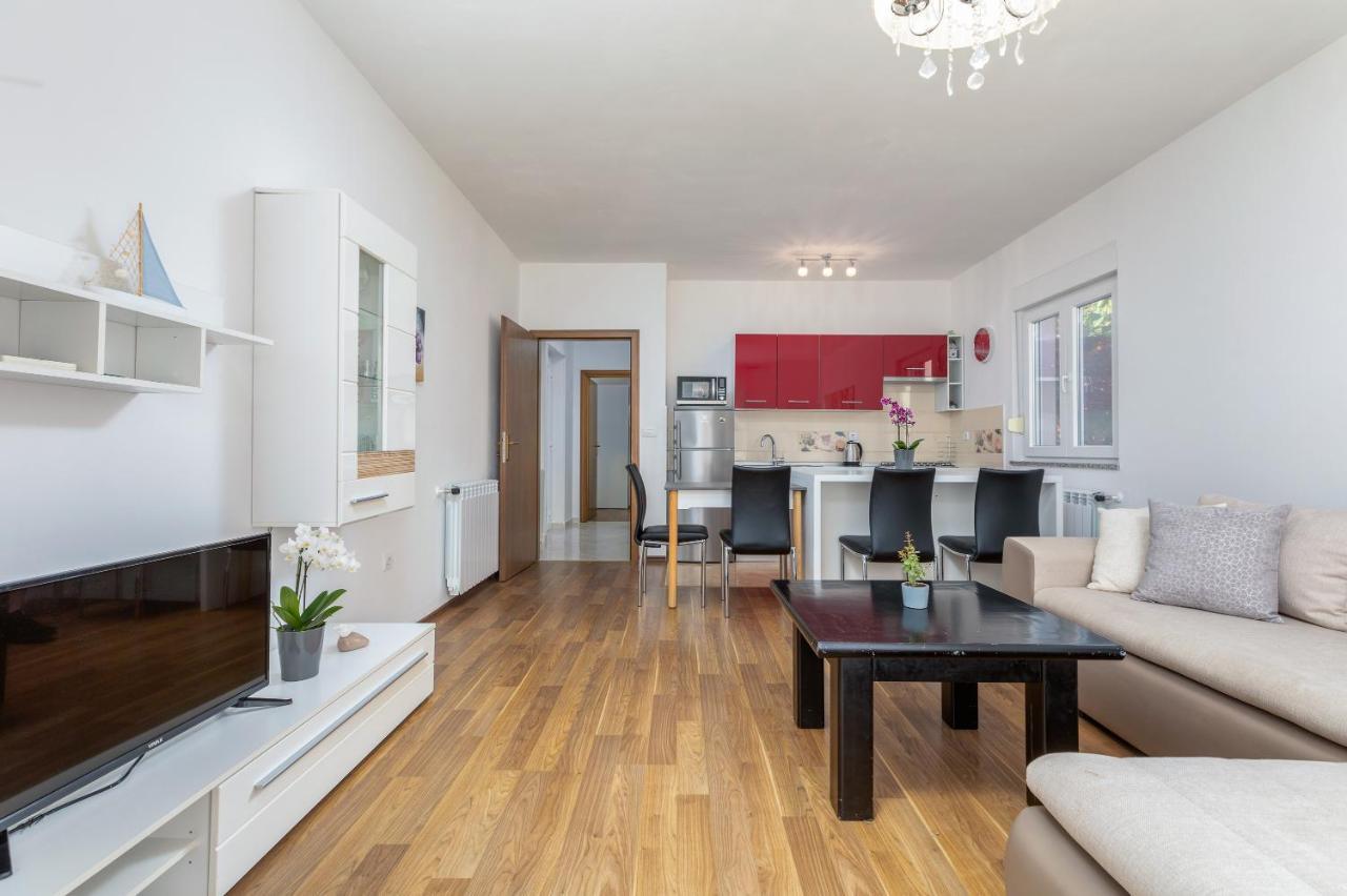 Apartman Vera Pola Esterno foto